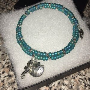 Memory Wire Seahorse/Shell Bracelet